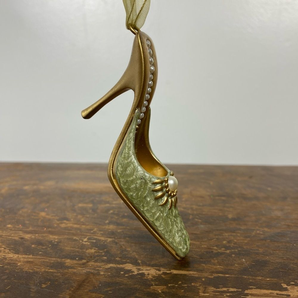 Shoe Christmas ornament/trinket holder 3 1/2 x 1 1/2 inches